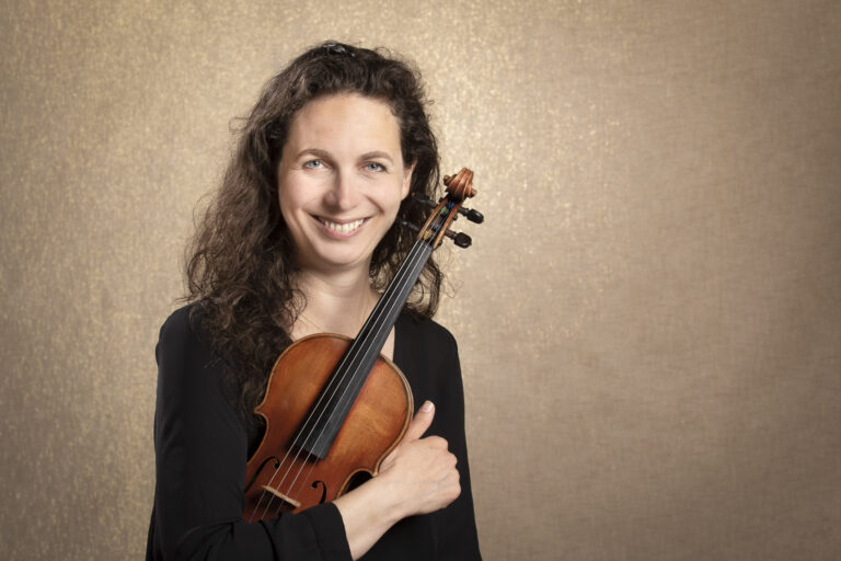 Heuvellaan Concert Heuvellaan Serveert: Nadia Wijzenbeek — muziek in het Gooi