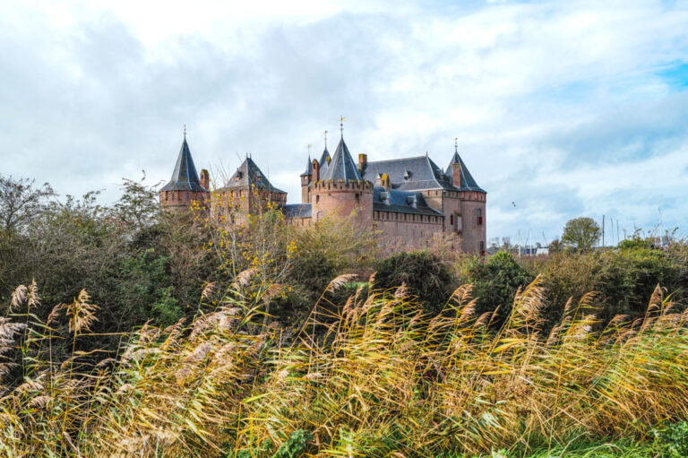 Maand van de Geschiedenis op het Muiderslot — museum-expo in het Gooi