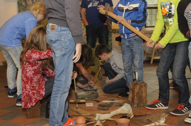 Workshop Kinderboekenweek: Props maken — familie-kids in het Gooi